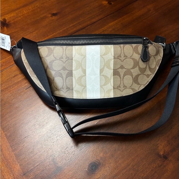 Coach CQ038 Warren Belt Bag Blocked Signature Canvas With Varsity Stripe - Picture 2 of 10